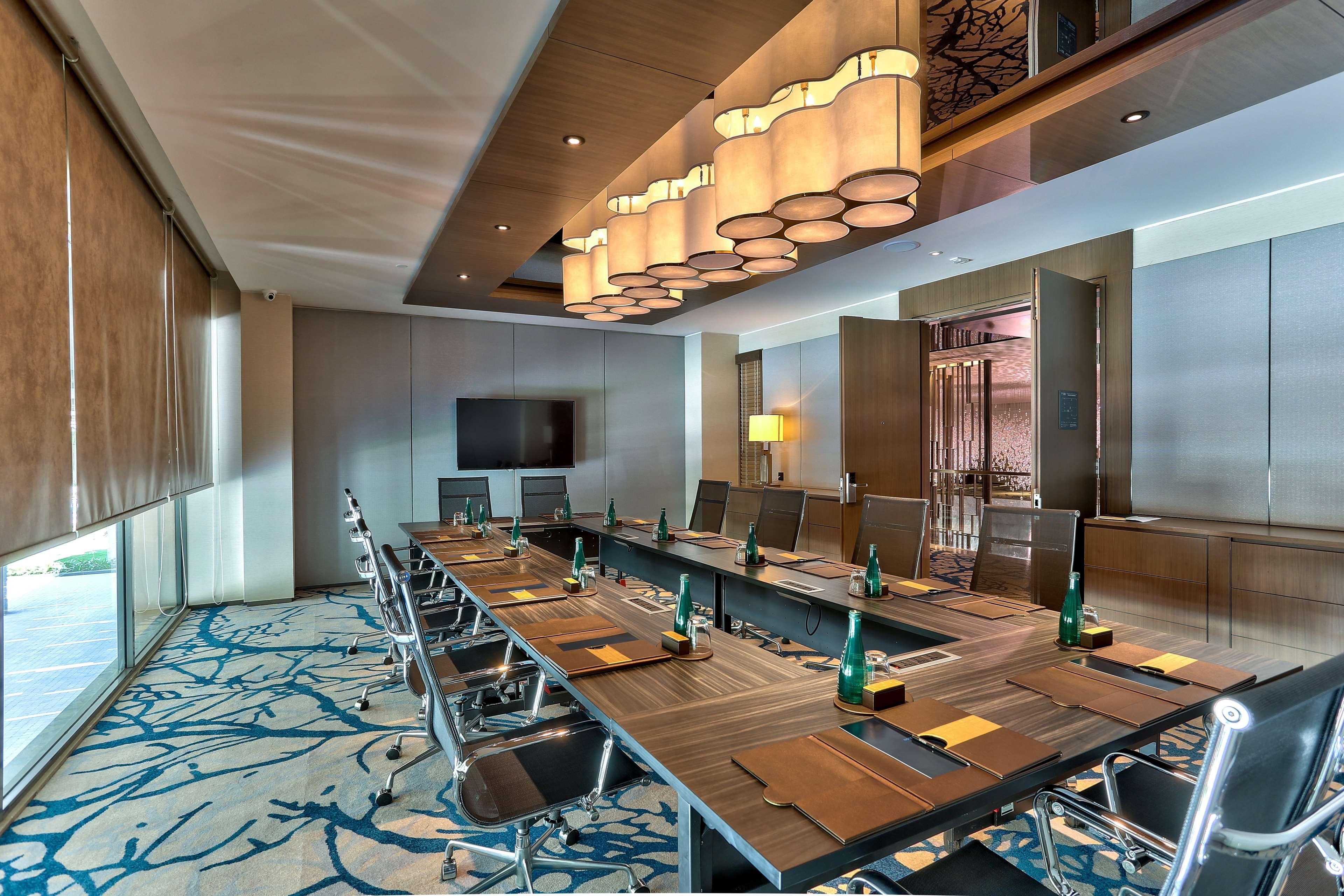 Hilton Hotel 5*